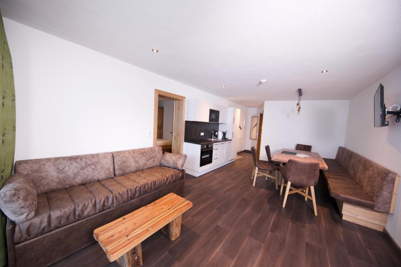 Haus Alpenblick Appartement Ladis Buitenkant foto